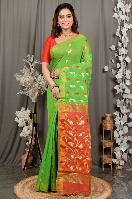 Green Red Cotton Blend Dhrum Hand Loom Saree (2990)