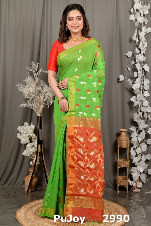 Green Red Cotton Blend Dhrum Hand Loom Saree (2990)